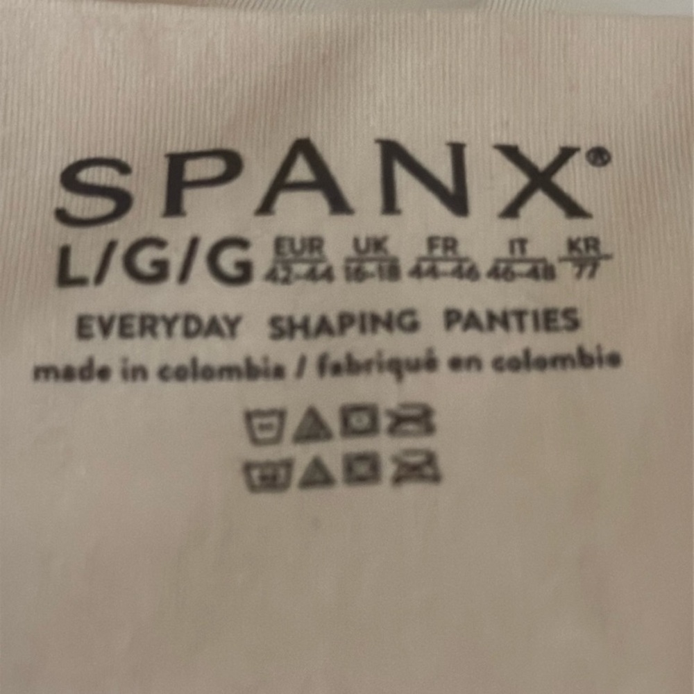 SALE 2/$20 SPANX Everyday Seamless Shaping Boyshort Panties Soft Nude NWT Size L - Picture 4 of 4